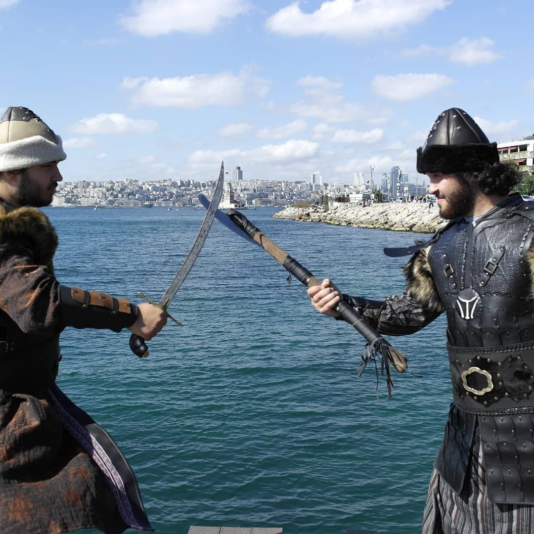 Original TURGUT ALP Axe, Handmade Real Stainless Steel Wooden Handle Ax/ Dirilis Ertugrul Ghazi Turgut Bey Axe / 850mm Handcrafted 2300gr - Turkish TV Series