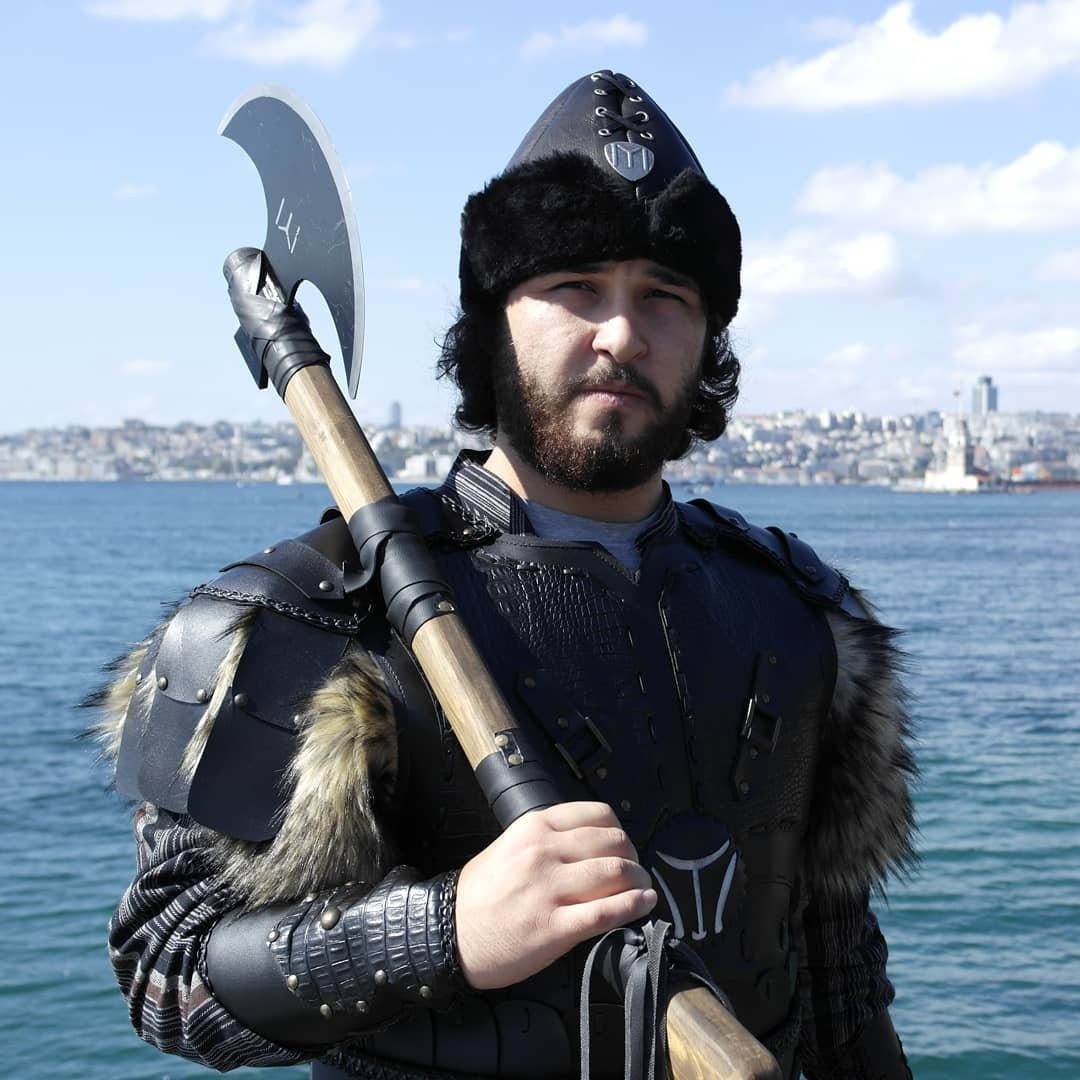 Original TURGUT ALP Axe, Handmade Real Stainless Steel Wooden Handle Ax/ Dirilis Ertugrul Ghazi Turgut Bey Axe / 850mm Handcrafted 2300gr - Turkish TV Series